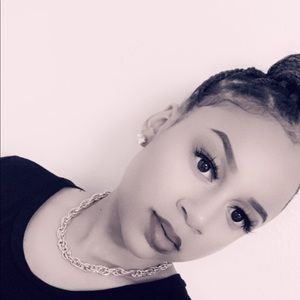 Meet your Posher, Brianna